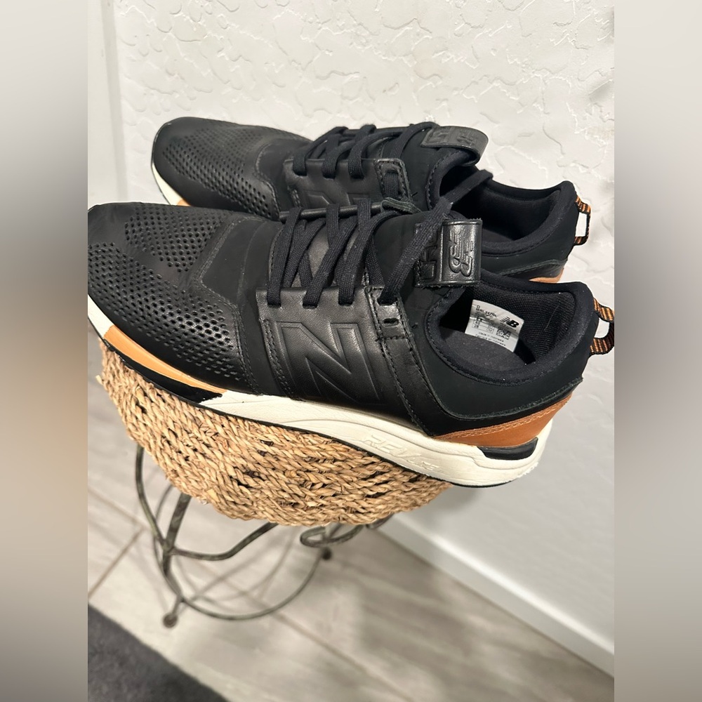 New Balance 247
Black Luxe size 7 men’s